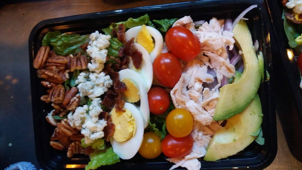 Dogwood Cafe and Lounge | restaurant | 222 1st Ave S, Kent, WA 98032, USA | 2532774905 OR +1 253-277-4905