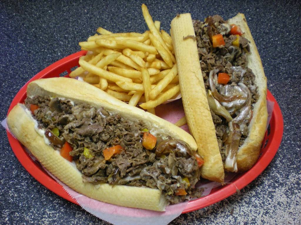 Phillys Cafe & Deli | restaurant | 55 New Orleans Rd #102, Hilton Head Island, SC 29928, USA | 8437859966 OR +1 843-785-9966