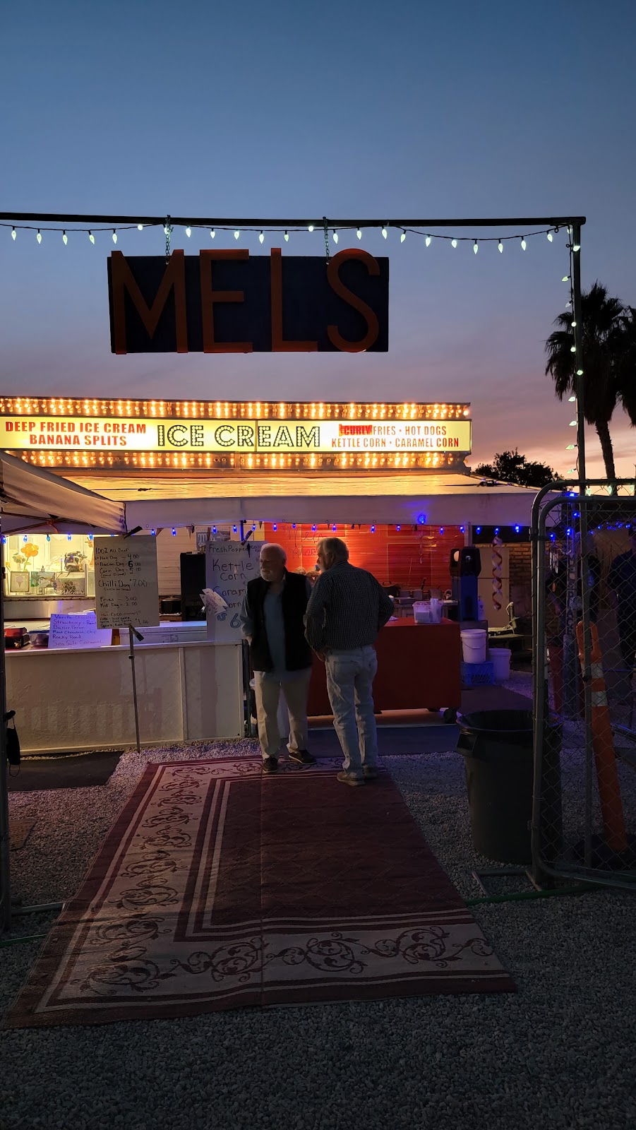 Mels Place | restaurant | 11538 S Foothills Blvd, Yuma, AZ 85367, USA | 3603200790 OR +1 360-320-0790