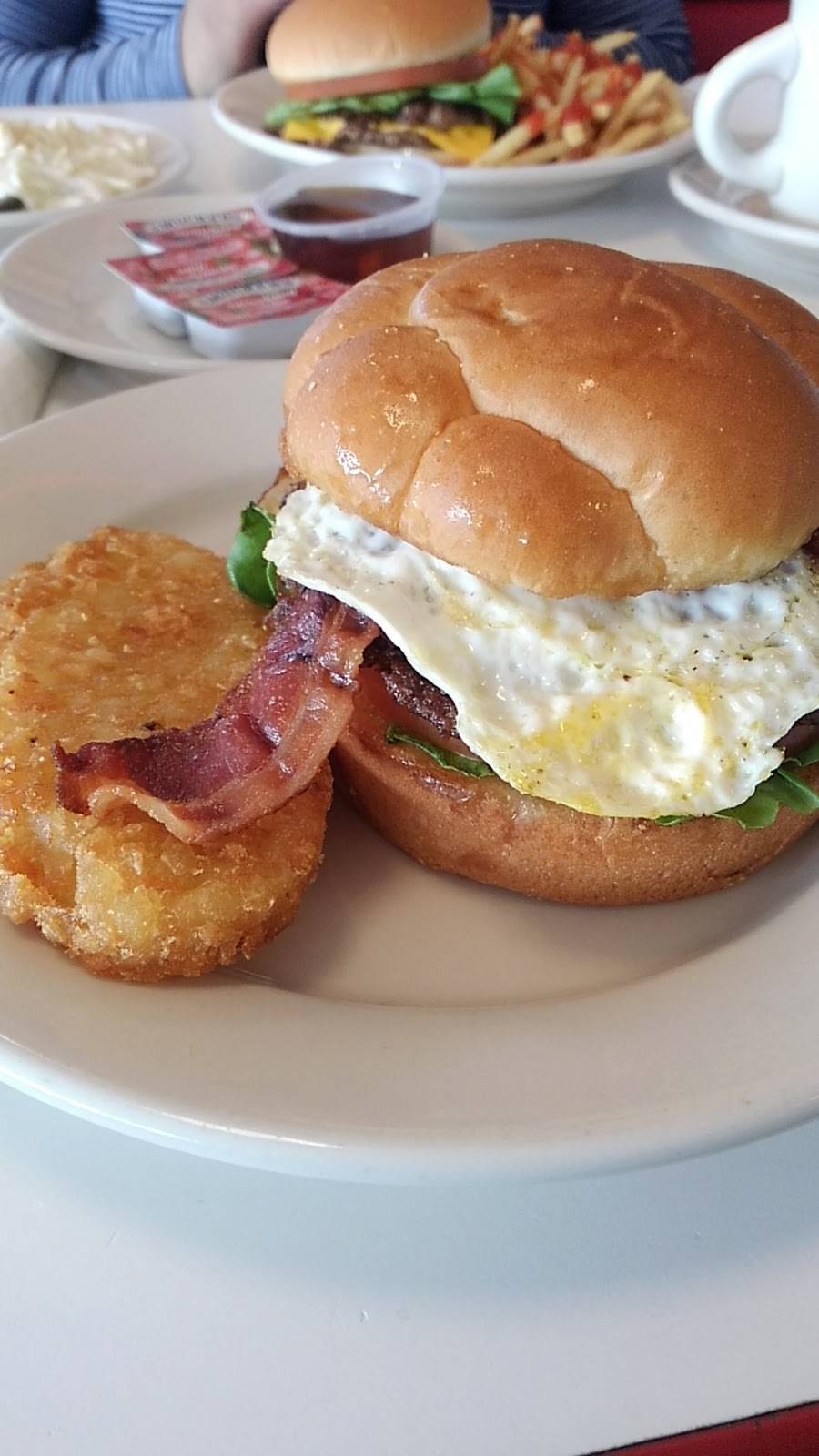 Steak n Shake | restaurant | 2675 N Plainfield Rd, Joliet, IL 60435, USA | 8154399145 OR +1 815-439-9145