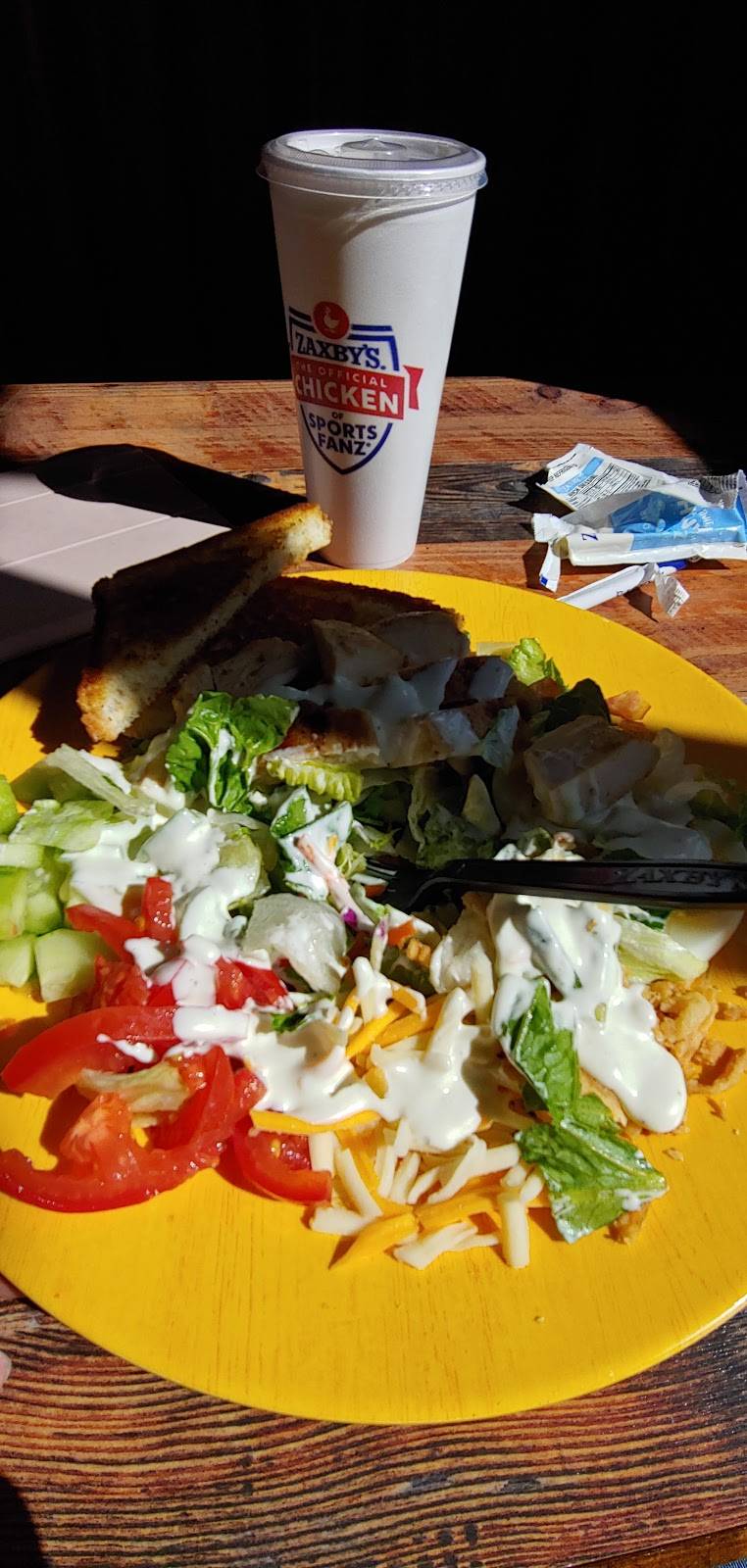 Zaxby’s | restaurant | 2002 S 31st St, Temple, TX 76504, USA | 2542070788 OR +1 254-207-0788