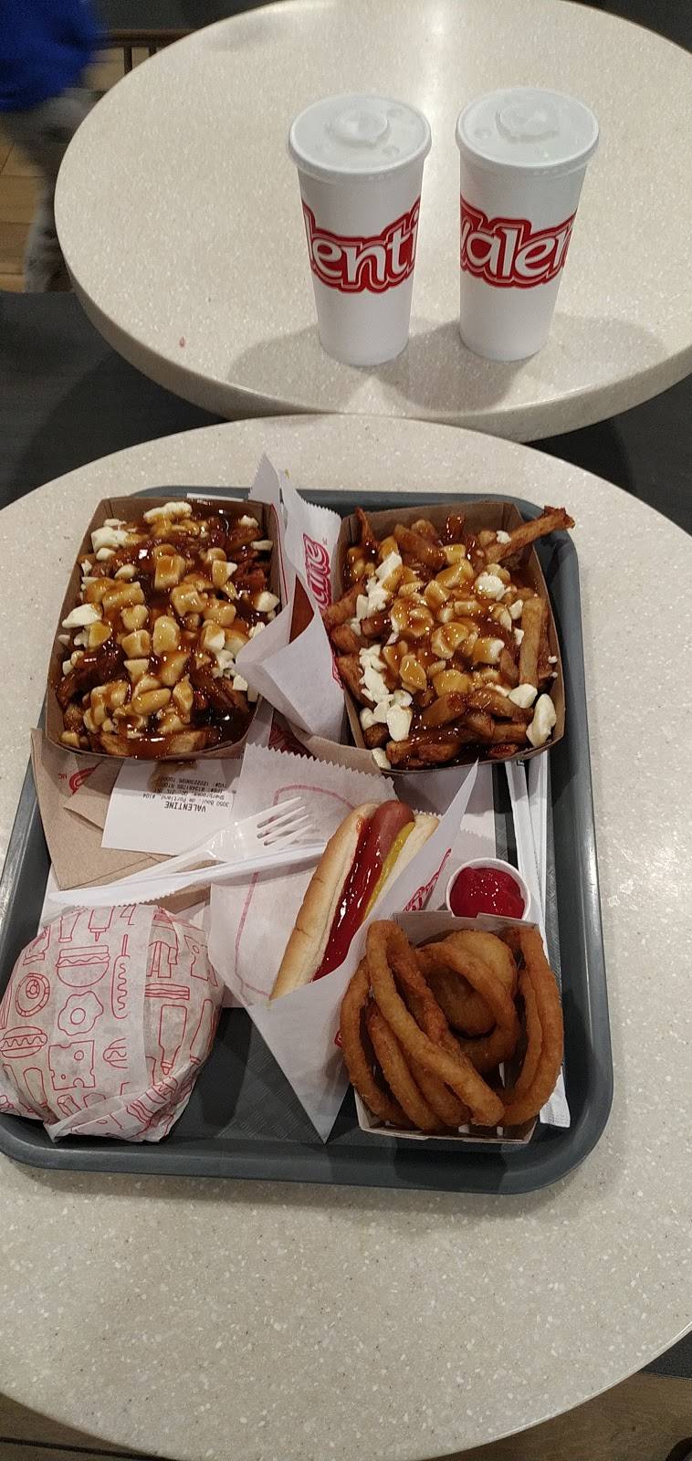 Valentine | restaurant | 3050 Boul de Portland, Sherbrooke, QC J1L 1K1, Canada | 8197910711 OR +1 819-791-0711