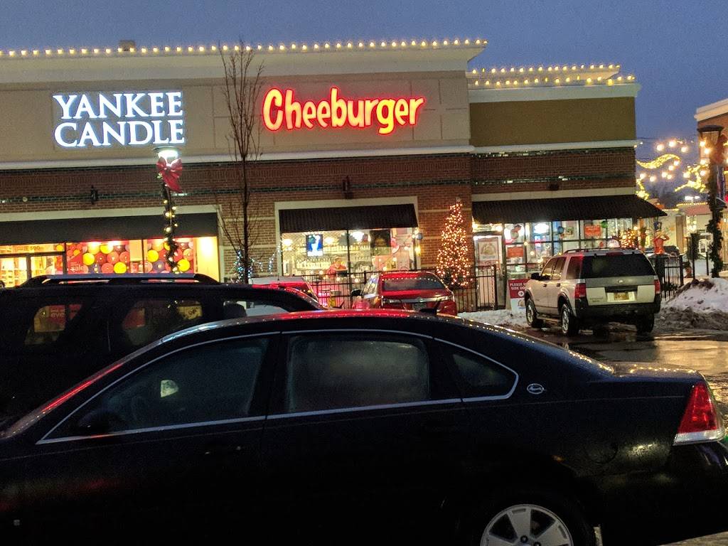 Cheeburger Cheeburger | restaurant | 1593 Niagara Falls Blvd, Amherst, NY 14228, USA | 7168361002 OR +1 716-836-1002