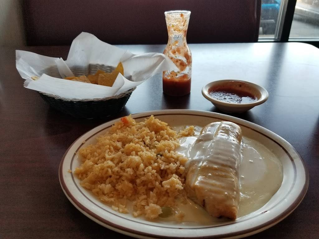 La Fondita | restaurant | 285 E Ash Ave, Decatur, IL 62526, USA | 2178721452 OR +1 217-872-1452