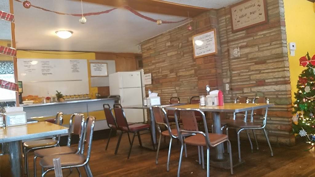 Hilltop Diner | restaurant | WV-20, Cowen, WV 26206, USA | 3042263800 OR +1 304-226-3800
