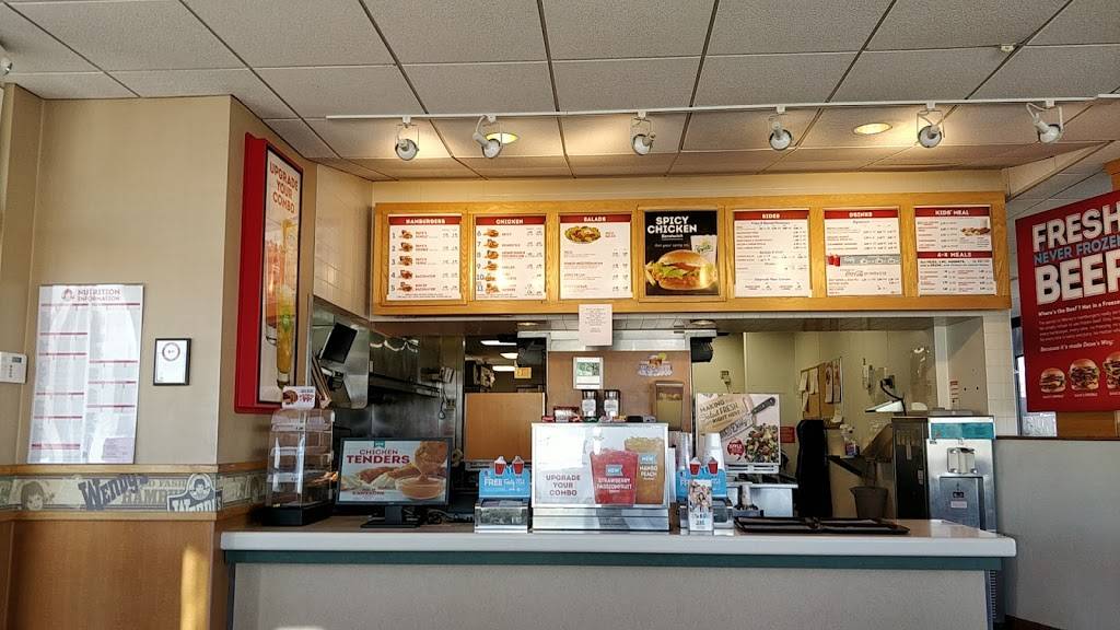 Wendys | restaurant | 904 W Main St, Lyons, KS 67554, USA | 6202575500 OR +1 620-257-5500