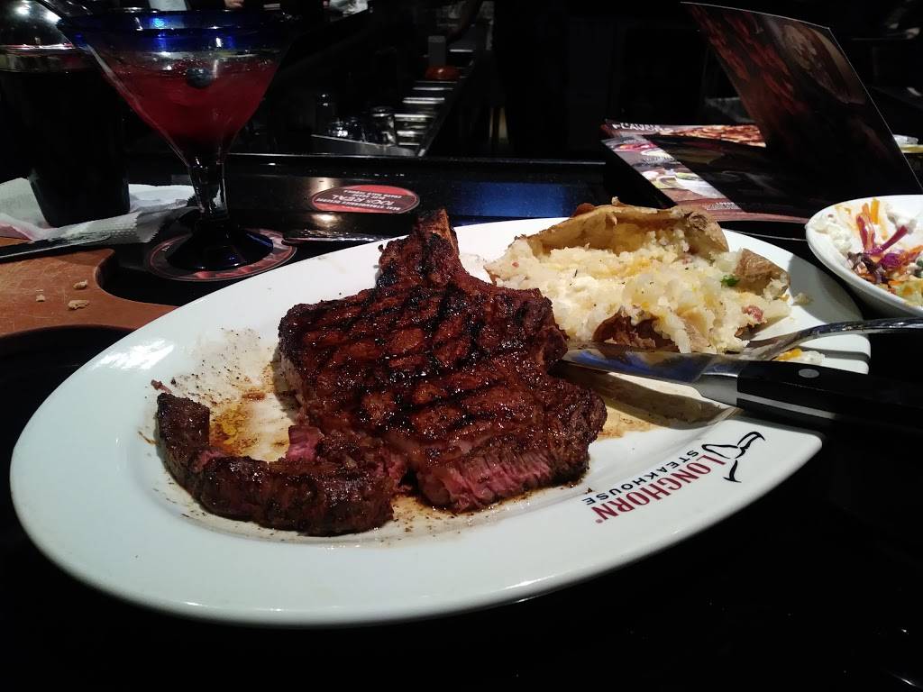 LongHorn Steakhouse | meal takeaway | 5910 E 82nd St, Indianapolis, IN 46250, USA | 3175950094 OR +1 317-595-0094