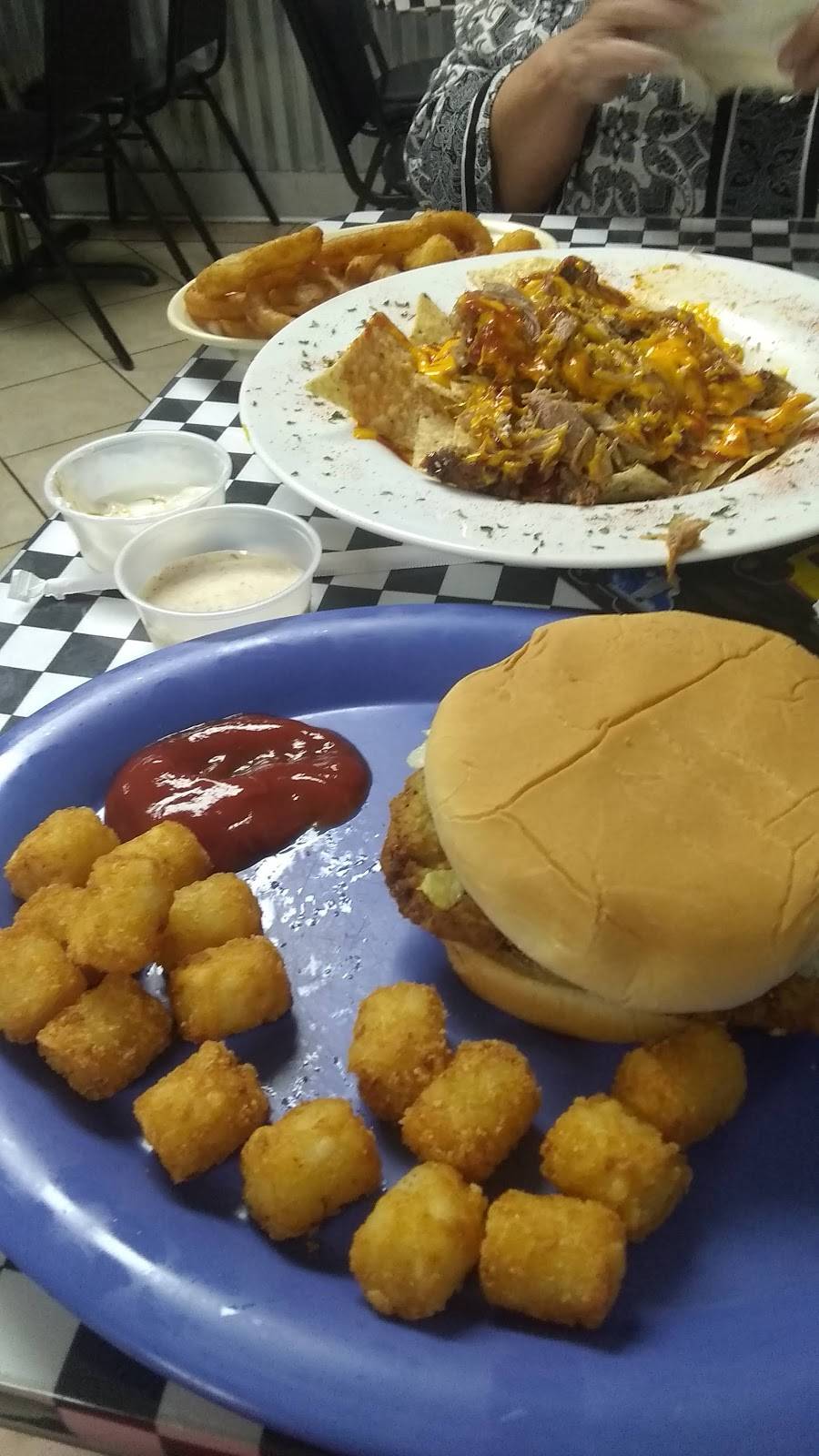 Jakes Place | restaurant | 5030 US-411, Maryville, TN 37801, USA | 8653362999 OR +1 865-336-2999