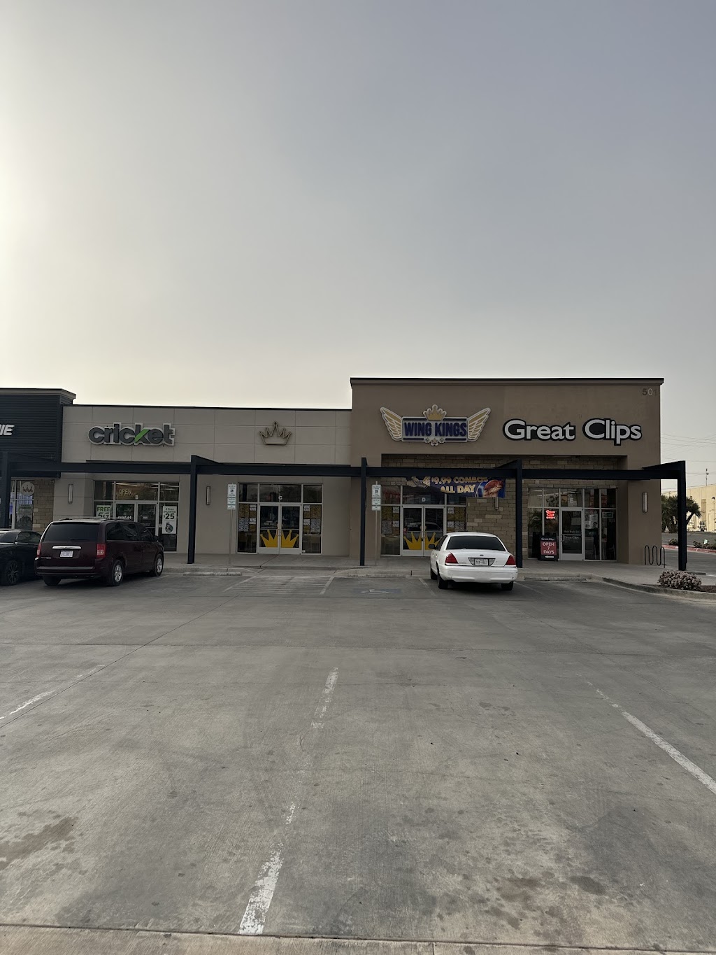 Wing Kings | restaurant | 501 N Zaragoza Rd Suite D, El Paso, TX 79907, USA | 9153072445 OR +1 915-307-2445