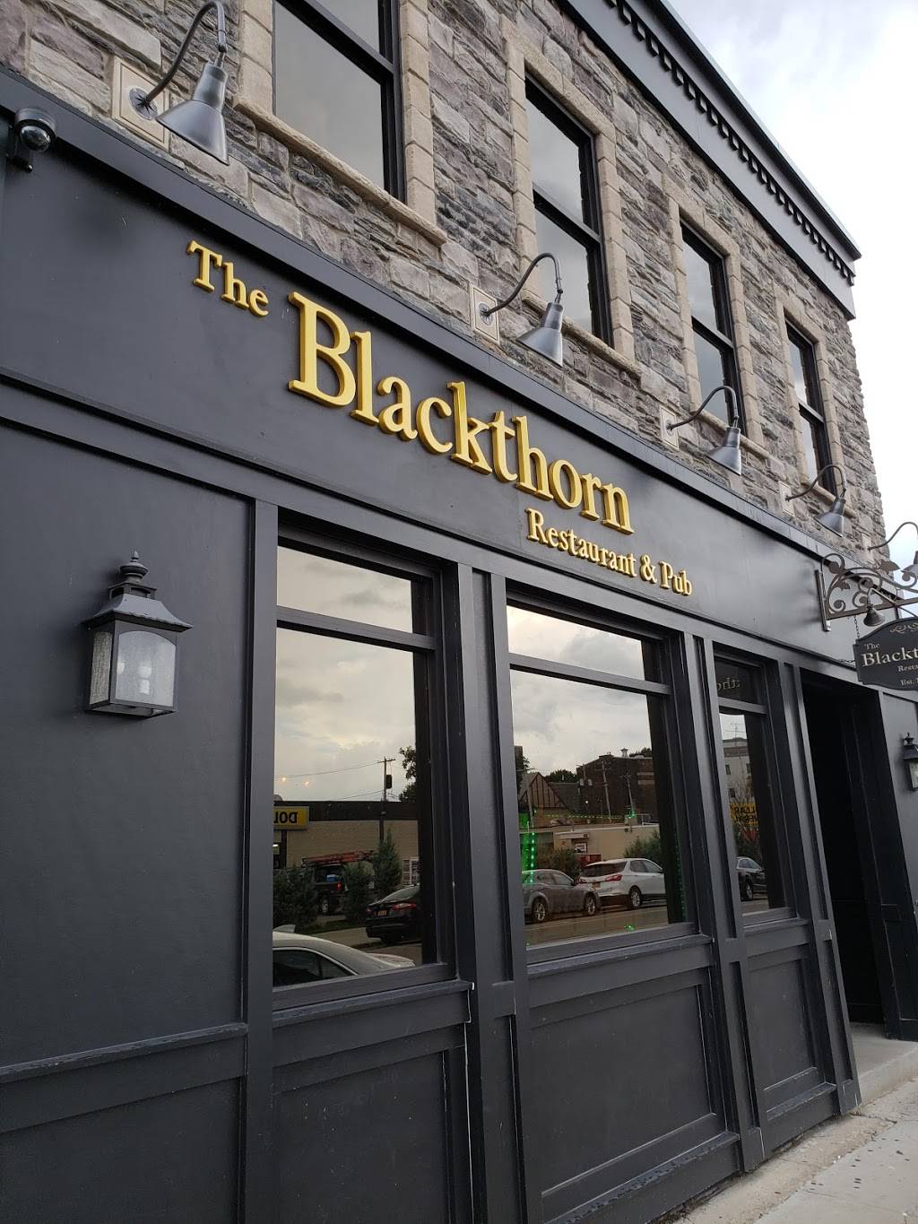 The Blackthorn Restaurant & Pub | restaurant | 2134 Seneca St, Buffalo, NY 14210, USA | 7168259327 OR +1 716-825-9327