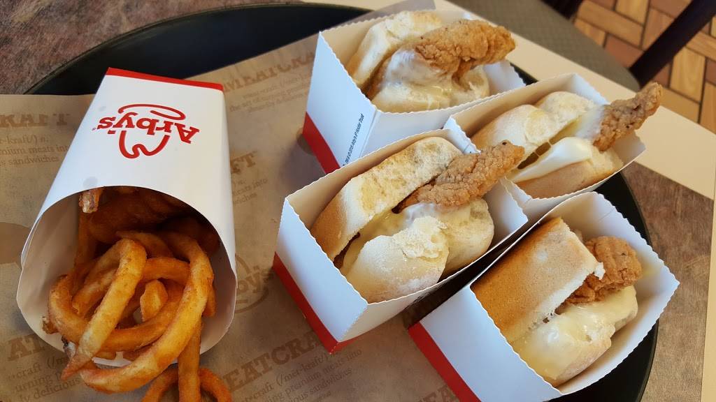 Arbys | restaurant | 2061 Watson Blvd, Warner Robins, GA 31093, USA | 4789234315 OR +1 478-923-4315