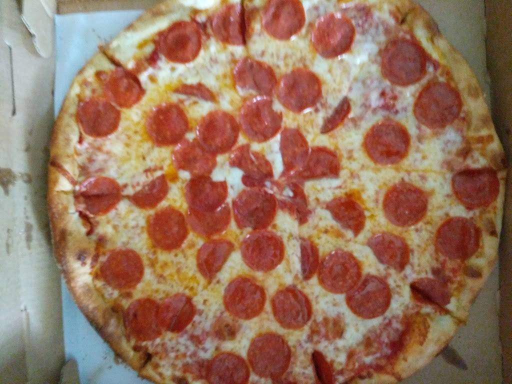 Paulies Family Restaurant | restaurant | 1214 Chestnut St, Coplay, PA 18037, USA | 6102612110 OR +1 610-261-2110