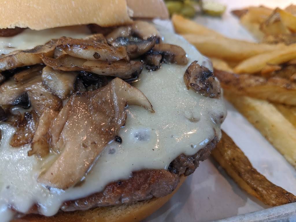 Hy-Vee Market Grille | restaurant | 8200 42nd Ave N, New Hope, MN 55427, USA | 7635317472 OR +1 763-531-7472