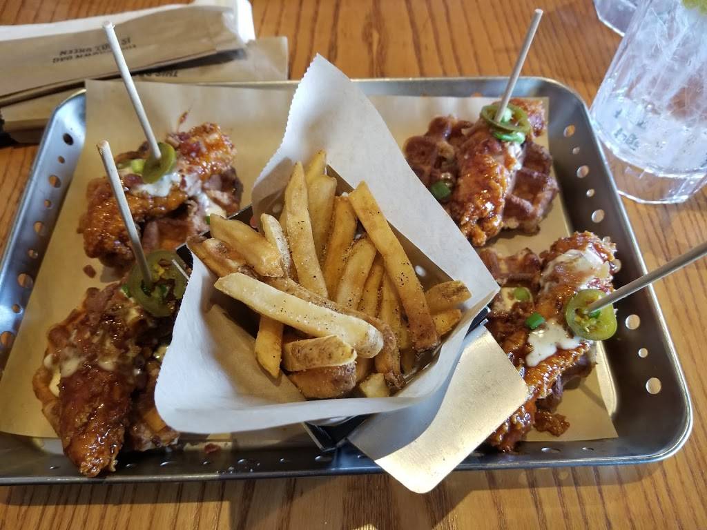 Chilis Grill & Bar | restaurant | 8100 Giacosa Pl, Memphis, TN 38133, USA | 9013723132 OR +1 901-372-3132