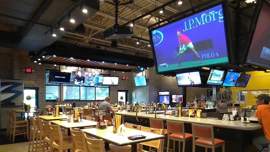 Buffalo Wild Wings | restaurant | 21374 S Ellsworth Loop, Queen Creek, AZ 85142, USA | 4809871395 OR +1 480-987-1395