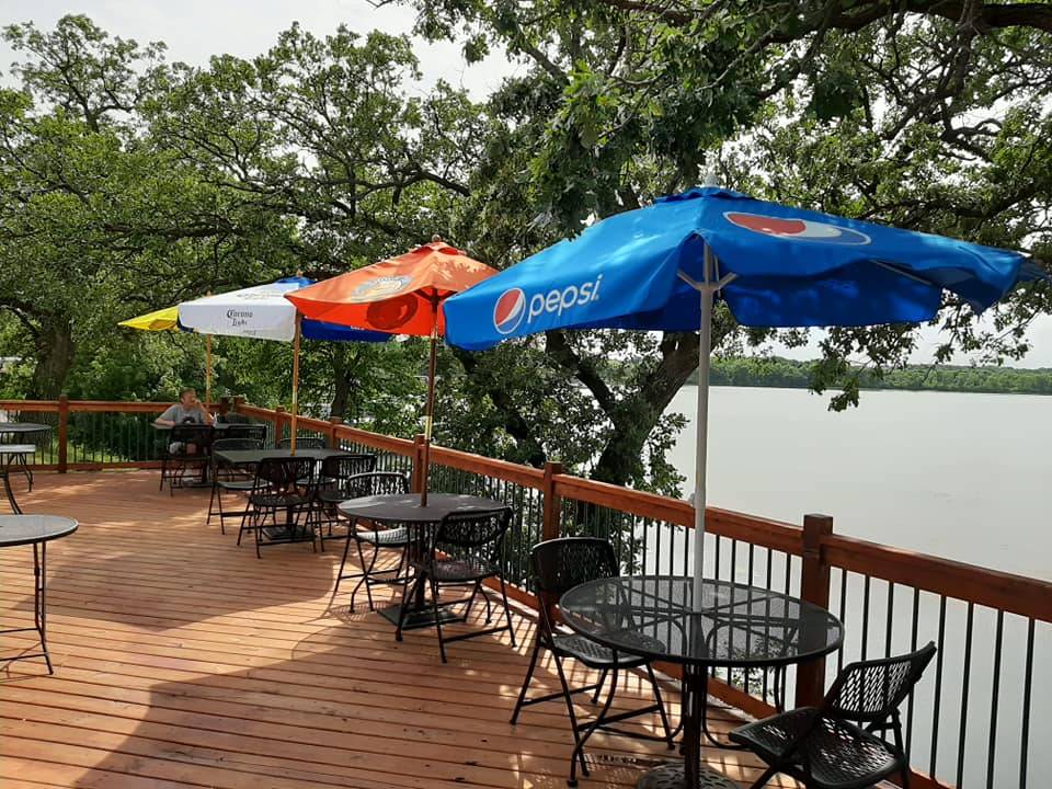 Dinos Eden Lakeside Club | restaurant | 15445 Co Rd 9, Eden Valley, MN 55329, USA | 3204534444 OR +1 320-453-4444