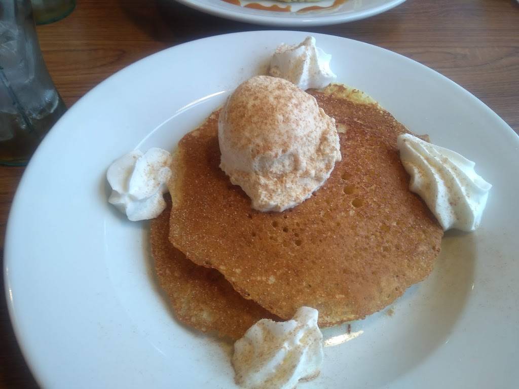 Dennys | restaurant | 3720 E Broad St, Mansfield, TX 76063, USA | 8174731519 OR +1 817-473-1519