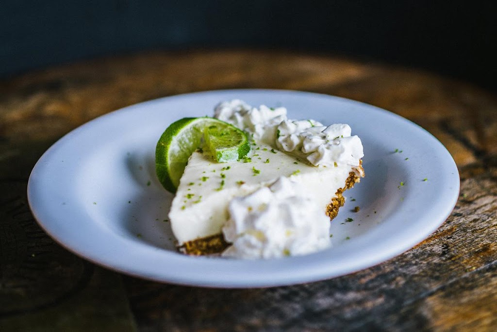 Pineapple Willys Restaurant | restaurant | 9875 S Thomas Dr, Panama City Beach, FL 32408, USA | 8502350928 OR +1 850-235-0928