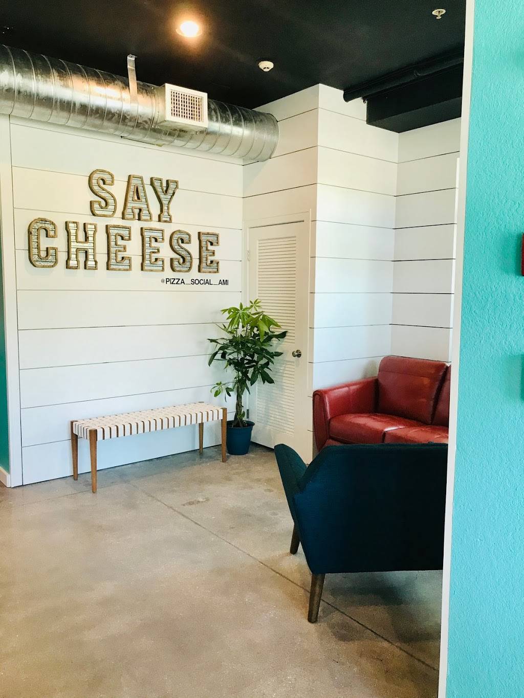 Pizza Social | restaurant | 308 Pine Ave, Anna Maria, FL 34216, USA | 9412514070 OR +1 941-251-4070