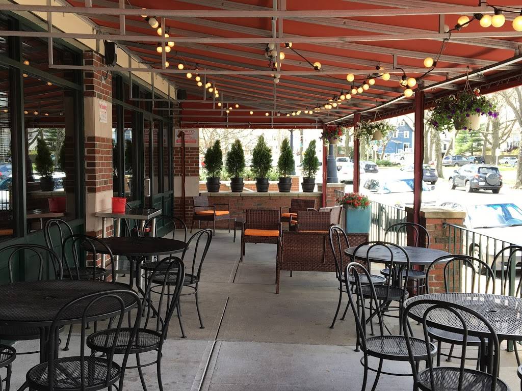 Bertuccis Italian Restaurant | restaurant | 683 VFW Pkwy, Chestnut Hill, MA 02467, USA | 6173270898 OR +1 617-327-0898