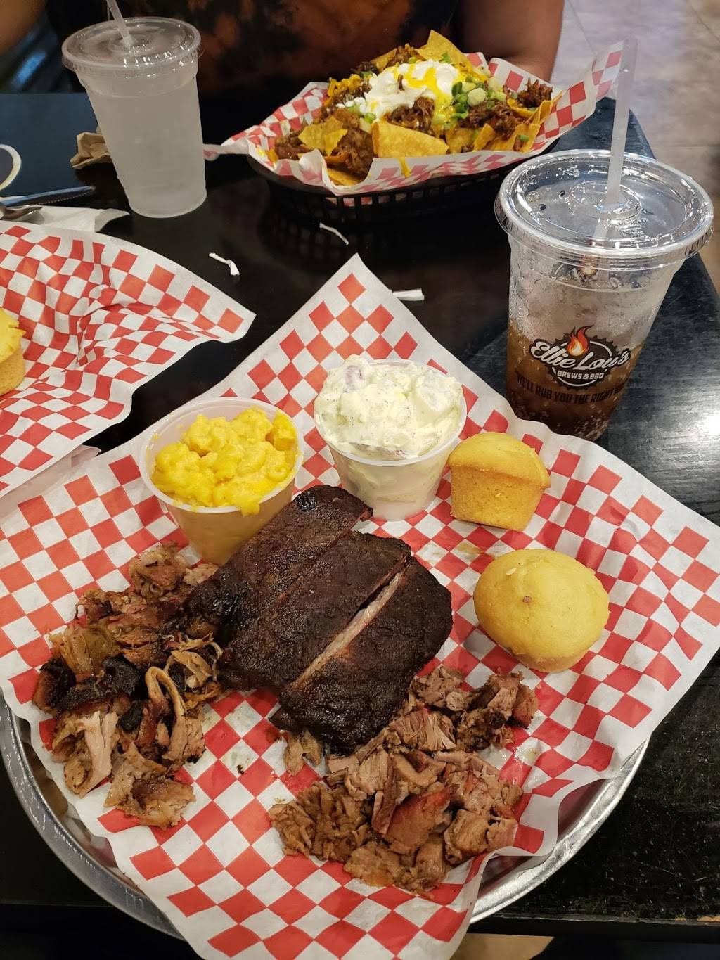 Ellie Lous Brews & BBQ | restaurant | 336 Moore Rd, Ocoee, FL 34761, USA | 4073479515 OR +1 407-347-9515