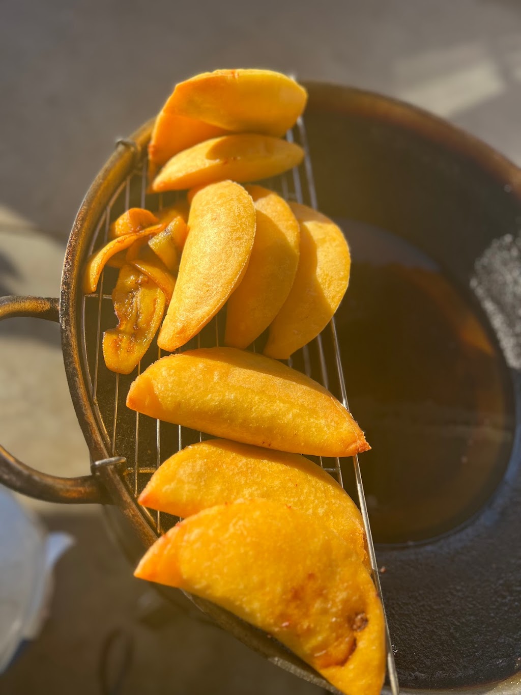 Aychamofoodvenezuela | restaurant | 336 E Holt Ave, Pomona, CA 91767, USA | 8402067663 OR +1 840-206-7663