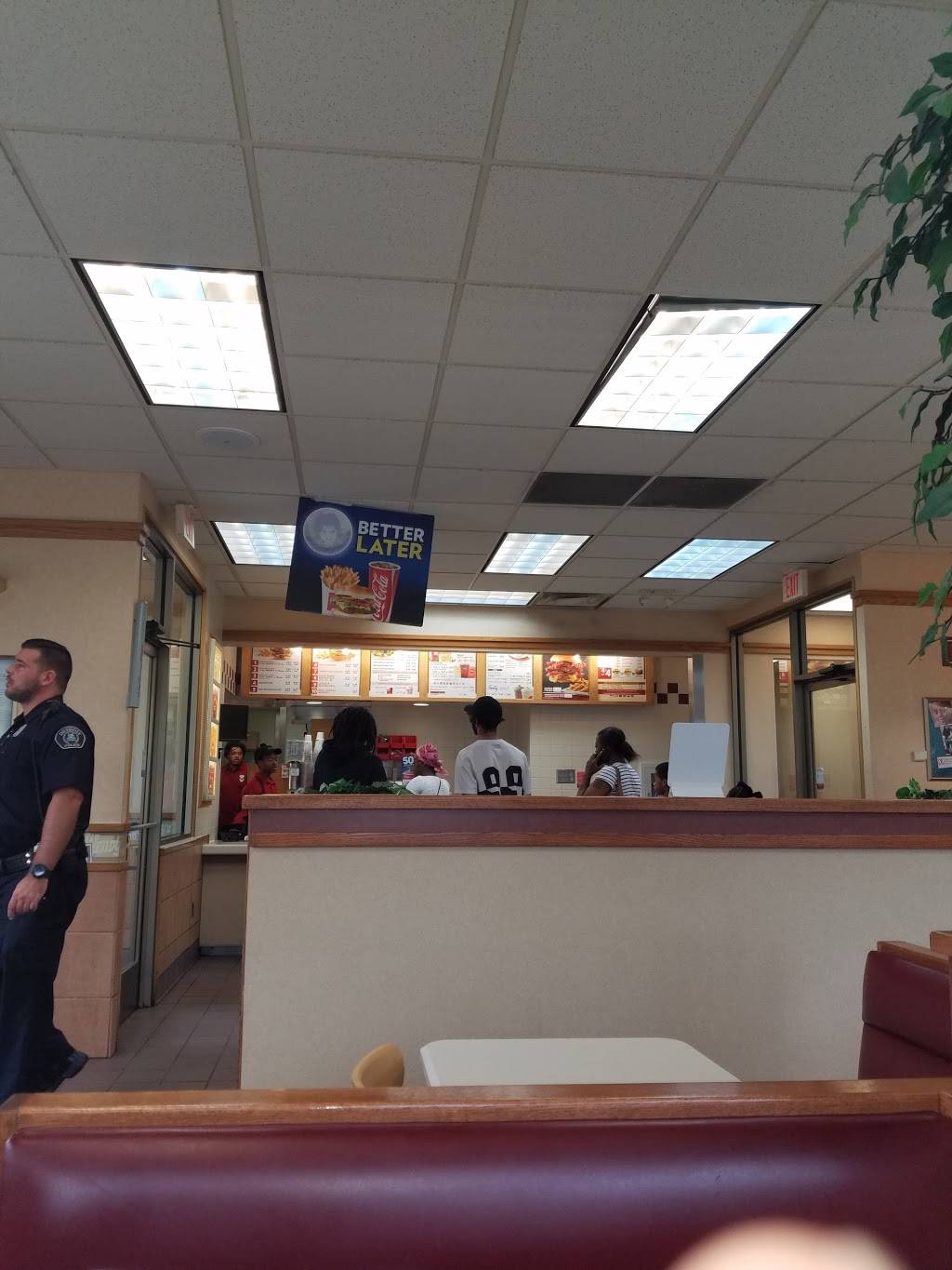 Wendys | restaurant | 19100 Kelly Rd, Detroit, MI 48224, USA | 3133721152 OR +1 313-372-1152