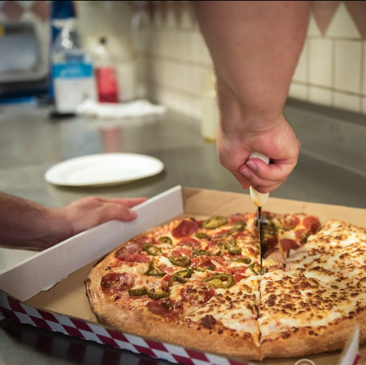 Super Pizza Veloz | restaurant | 1611 Durfee Ave, South El Monte, CA 91733, USA | 6262580065 OR +1 626-258-0065