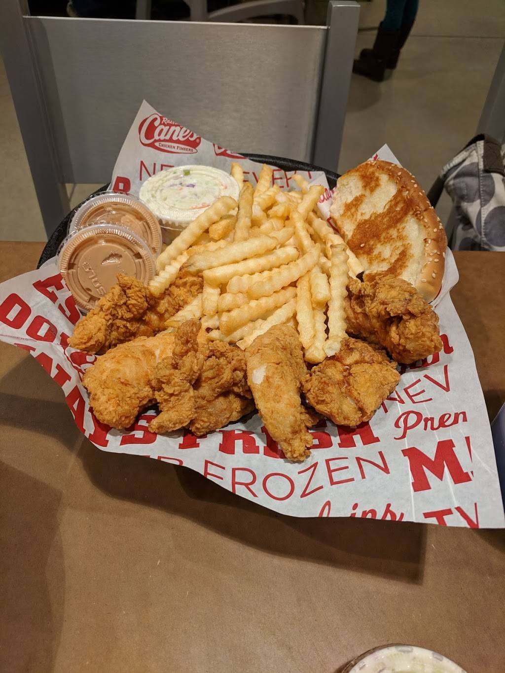 Raising Canes Chicken Fingers | restaurant | 10707 E 71st St, Tulsa, OK 74133, USA | 9182490025 OR +1 918-249-0025