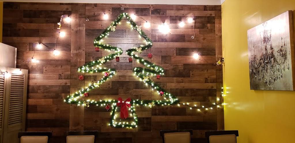 Queen Bees Thai Kitchen | restaurant | 3781 S Nova Rd p, Port Orange, FL 32129, USA | 3862369919 OR +1 386-236-9919