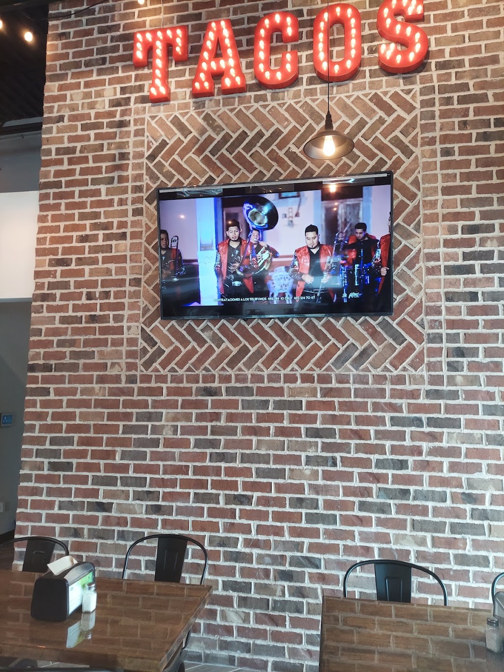 Locos Tacos | restaurant | 226 Greenville St S Suite G, Newnan, GA 30263, USA | 6785529499 OR +1 678-552-9499