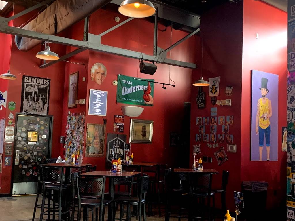 The Sinking Ship | restaurant | 4923 N College Ave, Indianapolis, IN 46205, USA | 3179207999 OR +1 317-920-7999