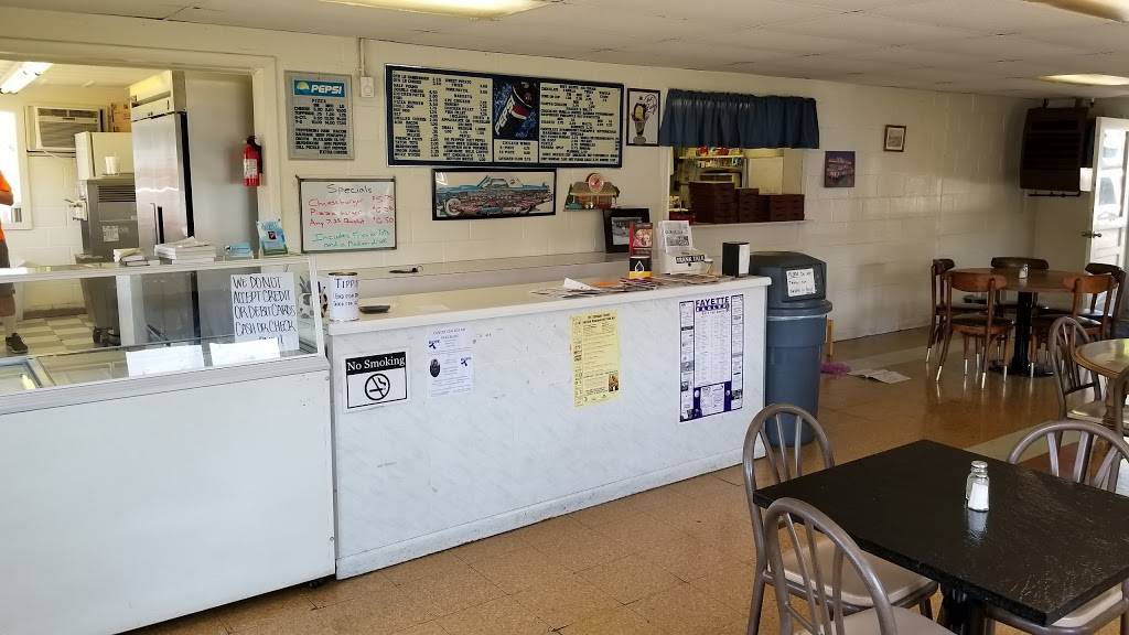 Cruisers Drive In | restaurant | 706 N Fayette St, Fayette, OH 43521, USA | 4192373088 OR +1 419-237-3088