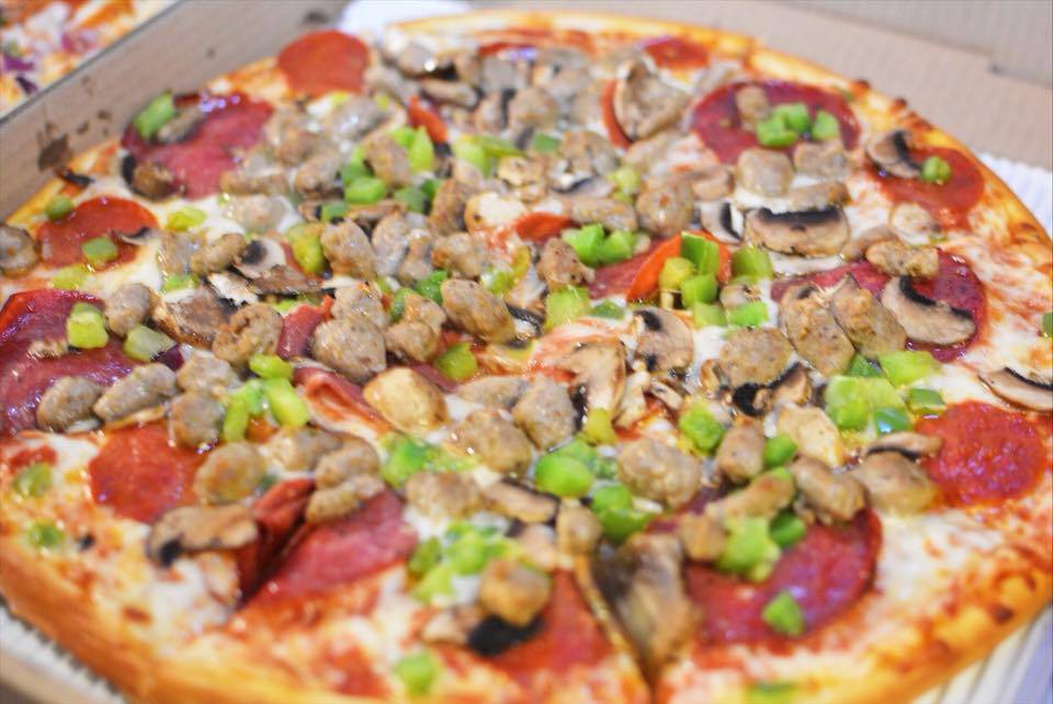 SF Hole in the Wall Pizza | meal delivery | 3244 Scott St, San Francisco, CA 94123, USA | 4157752583 OR +1 415-775-2583