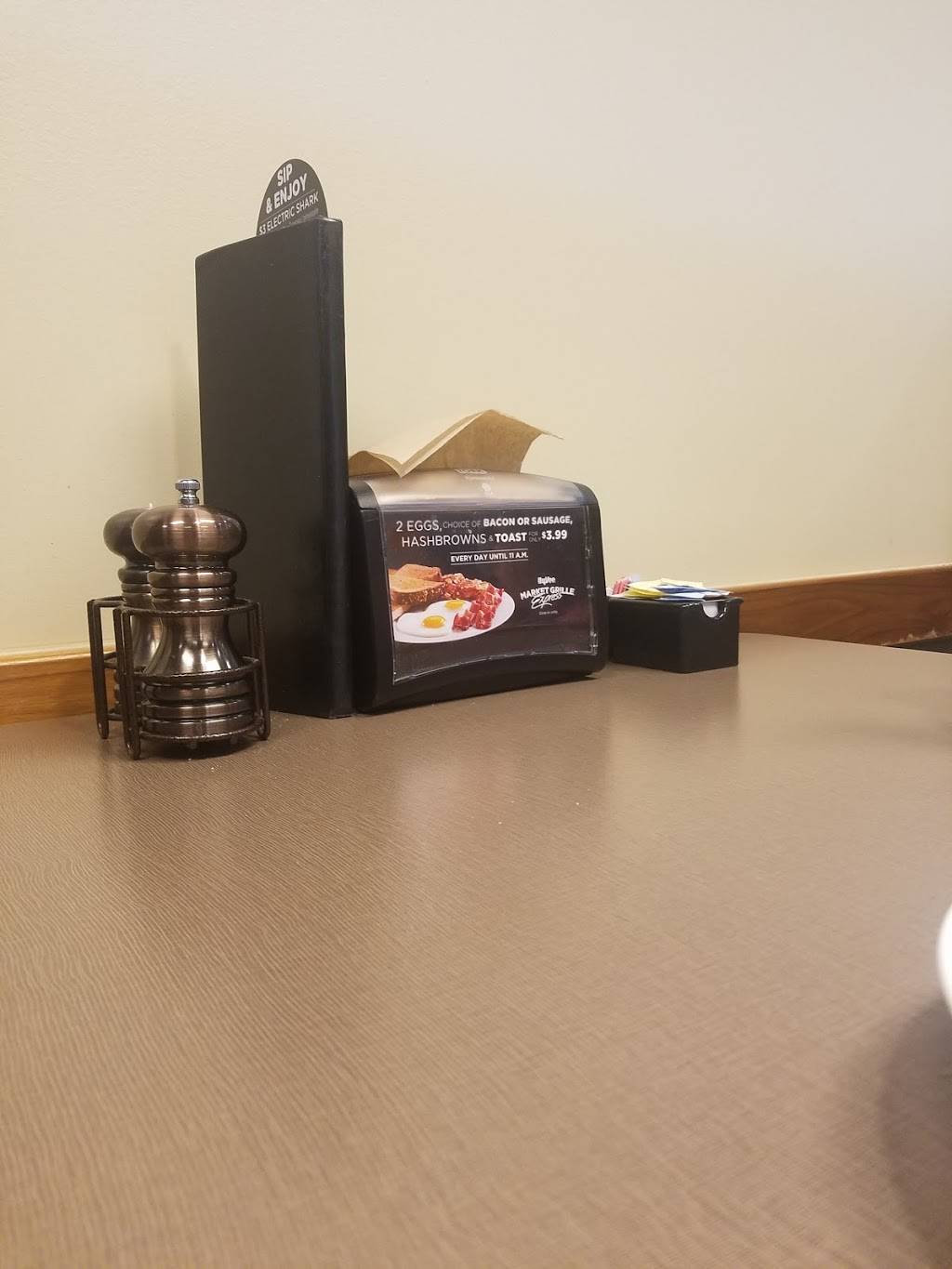 Hy-Vee Market Grille Express | restaurant | 500 Crossroads Dr, Rochester, MN 55902, USA | 5072891610 OR +1 507-289-1610