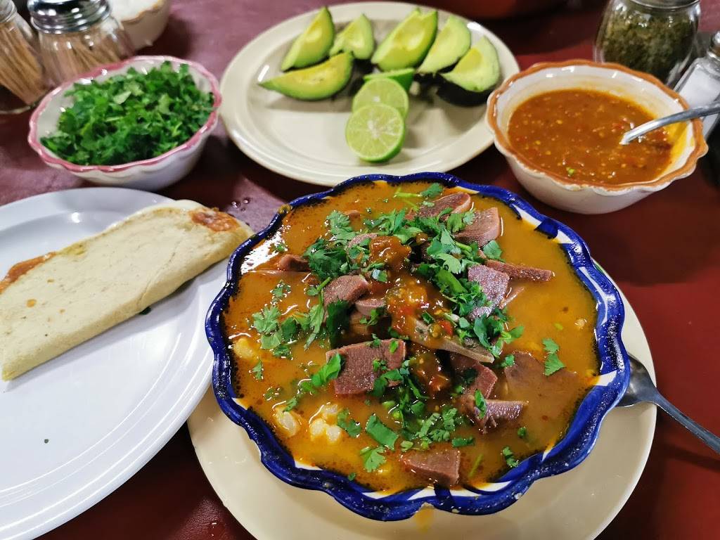 Menudería Guadalajara OTAY | restaurant | Lázaro Cárdenas 2632, Maestros Universitarios, 22457 Tijuana, B.C., Mexico | 016642109850 OR +52 664 210 9850