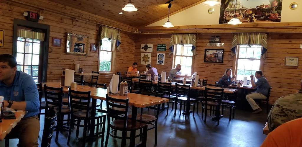 Mutts BBQ | restaurant | 214 E Butler Rd, Mauldin, SC 29662, USA | 8642549997 OR +1 864-254-9997