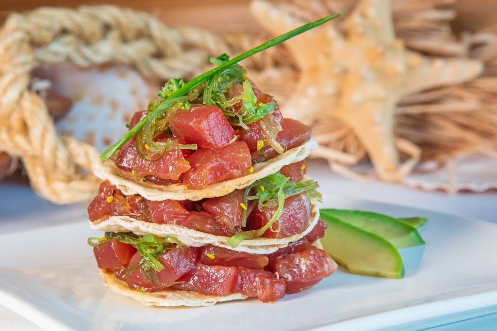 Pelicans Bar & Grill | restaurant | 401 Meade Ave, Cocoa Beach, FL 32931, USA | 3217837549 OR +1 321-783-7549