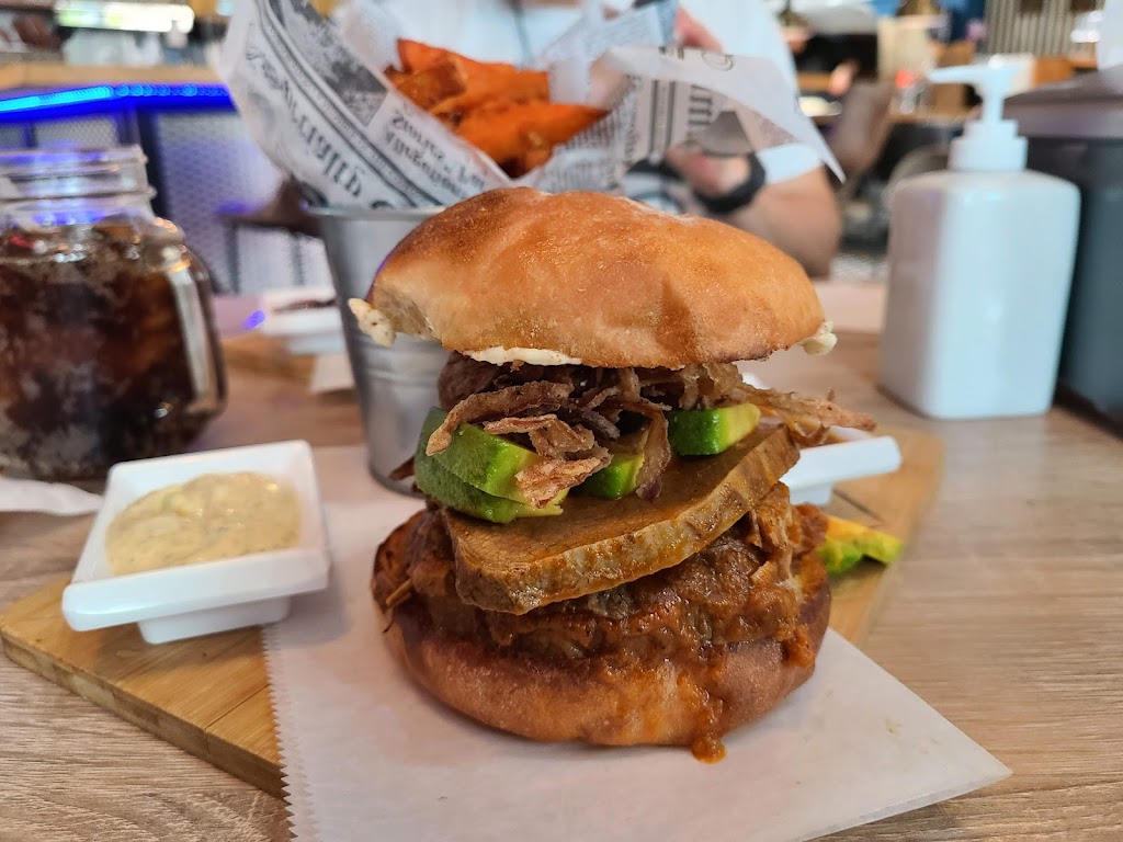 Mr. And Mrs. Bun | restaurant | 8975 SW 72nd Pl, Kendall, FL 33156, USA | 7865848253 OR +1 786-584-8253