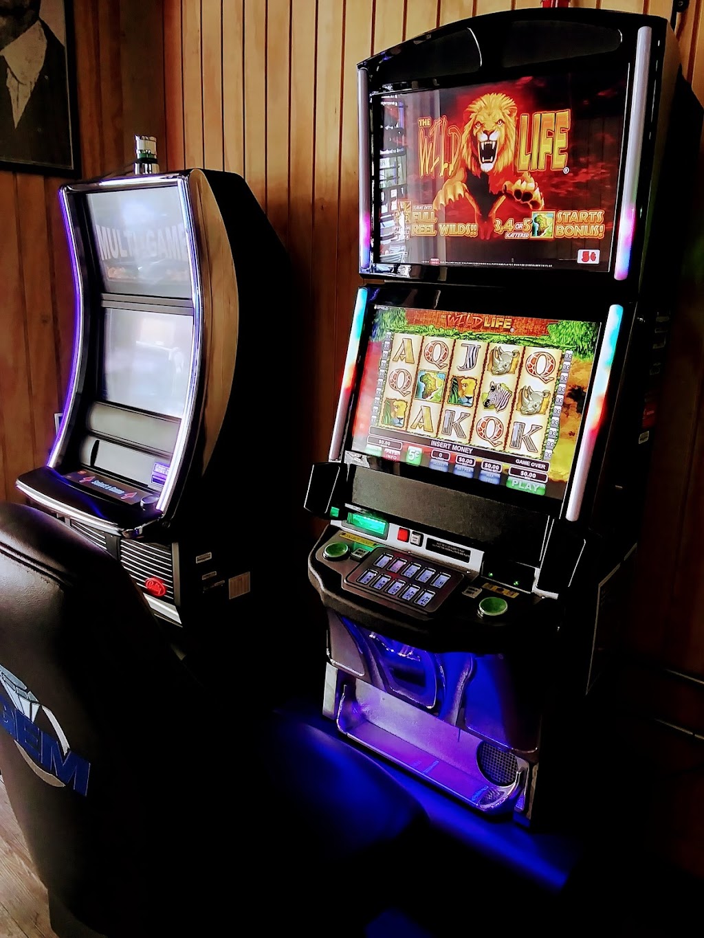 Looneys Little Chicago | restaurant | 219 17th St, Rock Island, IL 61201, USA | 3097882264 OR +1 309-788-2264