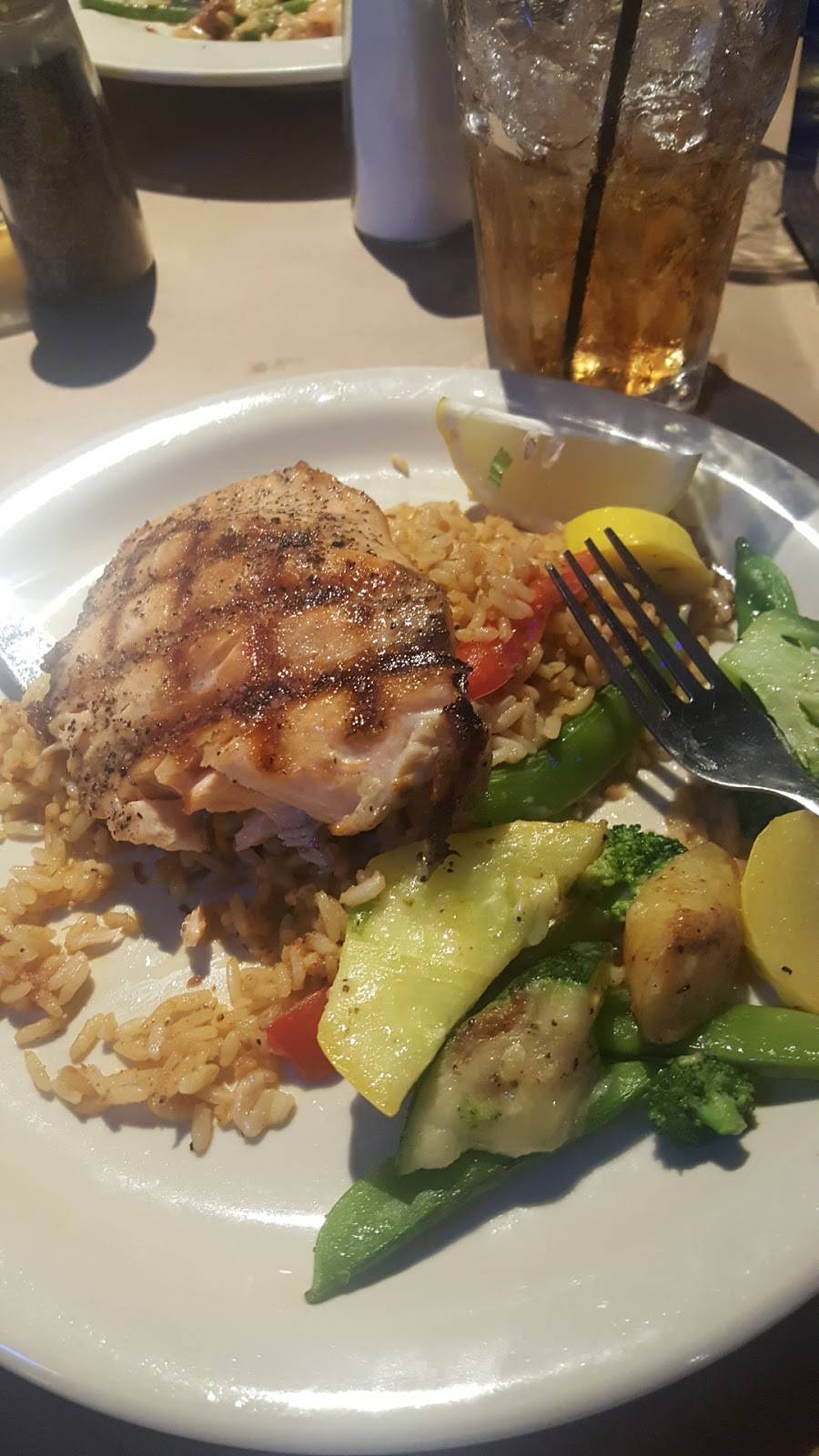 Shucks Fish House & Oyster Bar | restaurant | 1218 S 119th St, Omaha, NE 68144, USA | 4028274376 OR +1 402-827-4376