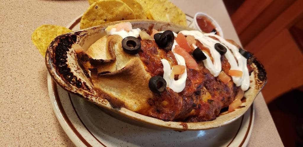 Central Street Pizzeria & Grille | restaurant | 37 Dykeman Way, Stoughton, MA 02072, USA | 7813443199 OR +1 781-344-3199