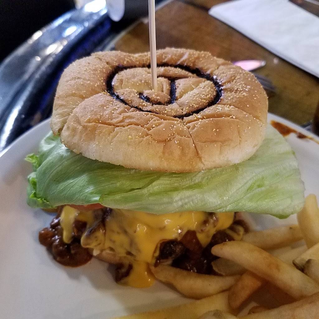 Johnnies Bar & Grill - Onsted | restaurant | 130 N Main St, Onsted, MI 49265, USA | 5174675543 OR +1 517-467-5543