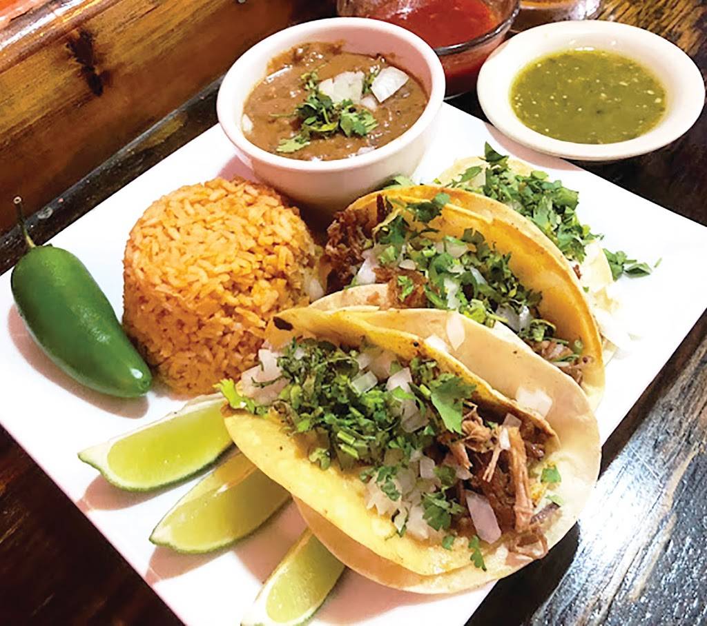 Dos Laredos Tex-Mex | restaurant | 1229 Washington St, Commerce, TX 75428, USA | 9038861234 OR +1 903-886-1234
