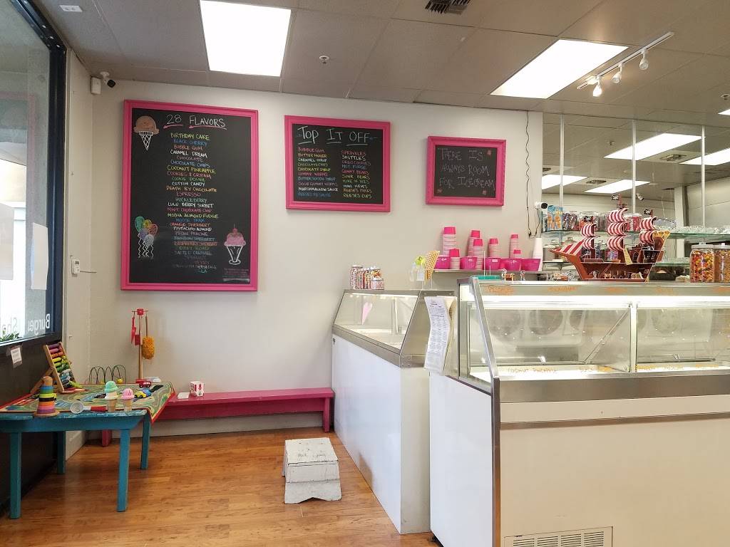 Lulus Ice Cream Parlor | restaurant | 2056 E Canal Dr, Turlock, CA 95380, USA | 2096675858 OR +1 209-667-5858