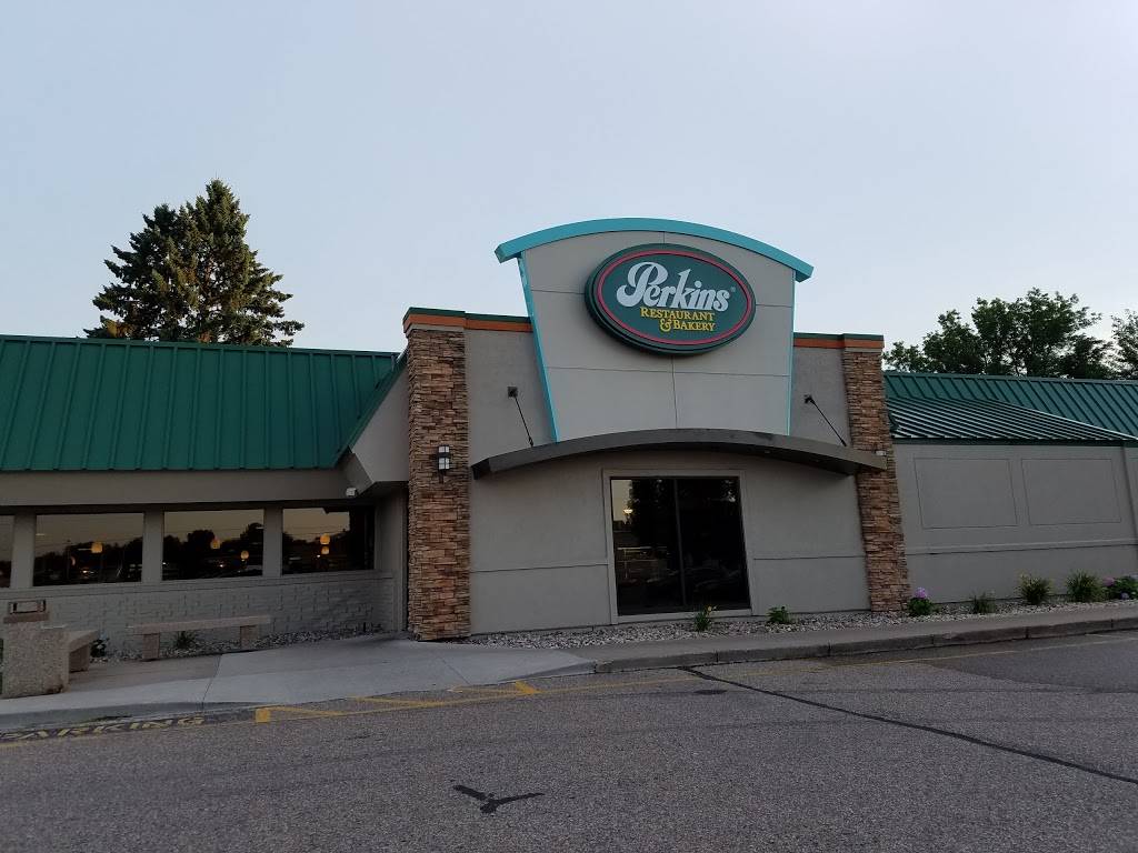 Perkins Restaurant & Bakery | restaurant | 1200 N Central Ave, Marshfield, WI 54449, USA | 7153876372 OR +1 715-387-6372