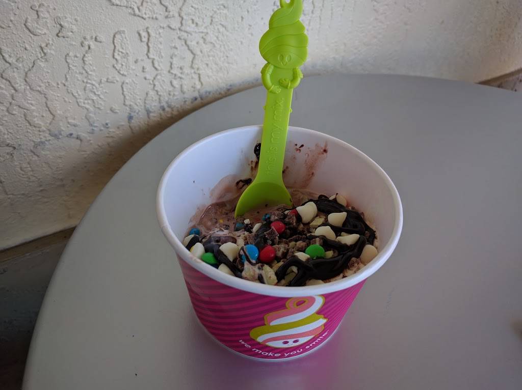 Menchies Frozen Yogurt | bakery | 280 Indian Trace # 298, Weston, FL 33326, USA | 9546599118 OR +1 954-659-9118