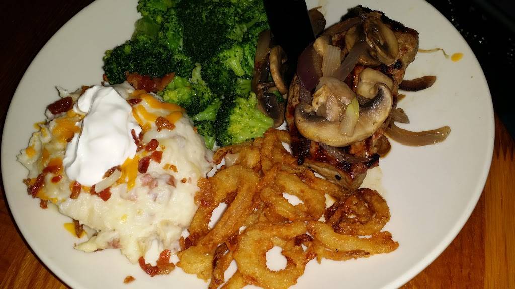 Applebees Grill + Bar | restaurant | 4411 W Gandy Blvd, Tampa, FL 33611, USA | 8132527951 OR +1 813-252-7951