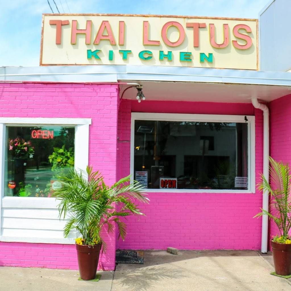 Thai Lotus Kitchen | restaurant | 3851 Cedar Springs Rd, Dallas, TX 75219, USA | 2145209385 OR +1 214-520-9385