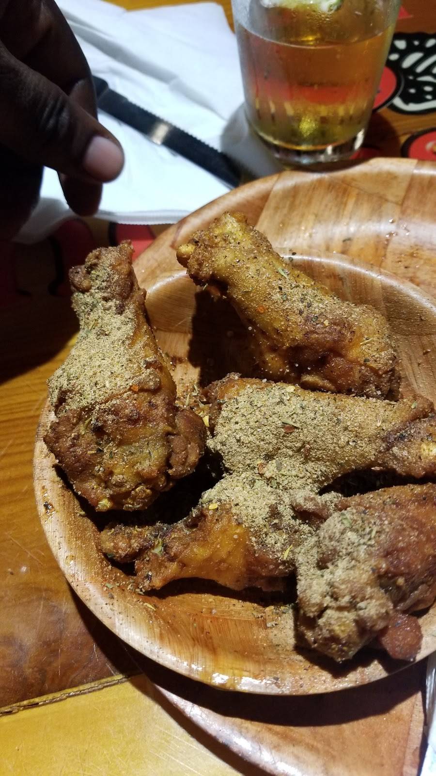 The WingHouse of Brandon 60 | restaurant | 775 W Brandon Blvd, Brandon, FL 33511, USA | 8135267007 OR +1 813-526-7007